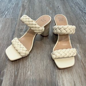 Like new!!! A new day Basil Heels - cream, size 8